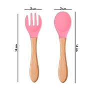 Kit Garfo e Colher de Silicone com Cabo de Madeira para Bebê - Seguro, Ergonômico e Macio - imagem 4