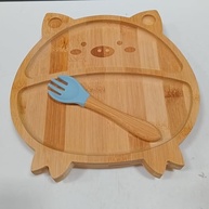 Prato Infantil com Garfo e Ventosa Home&Co Porquinho em Bambu Natural - Seguro e Divertido - imagem 5