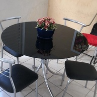 Papel Adesivo Preto Brilho 5m x 50cm - Transforme sua Cozinha com Estilo e Proteção - imagem 3