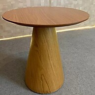 Mesa Lateral Cone: Design e Elegância - imagem 2