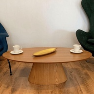 Mesa de Centro Oval Freijó: Design e Elegância - imagem 2