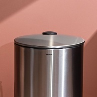 Lixeira Inox 20L com Pedal Spin Brinox: Praticidade e Elegância - imagem 2