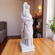 Sagrada Família em Mármore - Escultura Moderna Detalhada 26cm | Decoração Espiritual Elegante - imagem 5