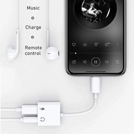 Adaptador 2 em 1: Carregue e Ouça! - imagem 2
