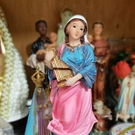 Santa Cecília 16cm em Resina Transparente - Enfeite Musical e Religioso Elegante - imagem 3