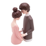 Figura Decorativa Casal Gestante em Resina - 10x7,5x20,5cm | Decoração Romântica e Sofisticada - imagem 1