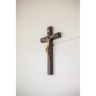 Crucifixo de Parede 18 cm em Madeira Natural - Decoração Religiosa Elegante e Sagrada - imagem 5