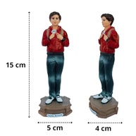 Imagem de São Carlo Acutis em Resina 15cm - Padroeiro da Internet | Acabamento Refinado e Detalhes Realistas - imagem 4