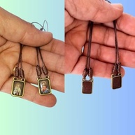 Escapulário Nossa Senhora do Carmo em Metal Envelhecido - Proteção e Fé com Estilo - imagem 4