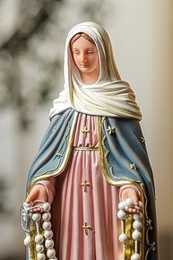 Imagem Nossa Senhora das Lágrimas 30cm em Resina Importada - Decoração Sagrada de Alta Qualidade - imagem 3