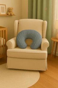 Almofada de Amamentação em Tricot Cinza - Conforto Ergonômico e Maciez para Mães e Bebês - imagem 3
