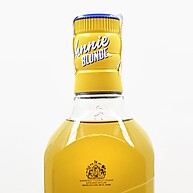 Whisky Johnnie Walker Blonde 700ml – O Mais Suave da Escócia - imagem 2