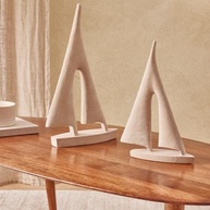 Escultura de Barco em Polirresina - Decoração Náutica Elegante - imagem 5