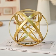 Escultura Geométrica de Metal 18cm - Esfera Decorativa Moderna para Mesa - imagem 2