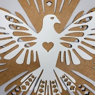 Enfeite de Parede Pomba do Espírito Santo 30x30cm | MDF Branco com Toque Espiritual - imagem 5