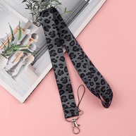 Chaveiros Estampados Onça: Elegância e Praticidade - imagem 3