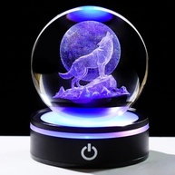 Estatueta de Lobo em Bola de Cristal 3D com Base LED Colorida - Presente Simbólico e Decorativo - imagem 2