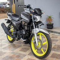Protetor de Carenagem Factor 150 2025 com Pedaleira - Preto Fosco: Segurança e Estilo Premium - imagem 5