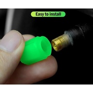 Tampa Bico Pneu BRILHA NO ESCURO: Estilo e Proteção para Carro, Moto e Bike (Verde) - imagem 3