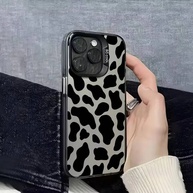 Capa iPhone Estampa Vaca Leite – Proteção e Estilo! - imagem 3