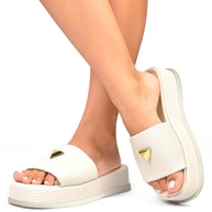 Tamanco Plataforma Caramelo: Conforto e Estilo! - imagem 2