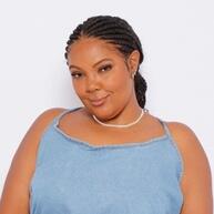 Macaquinho Jeans Plus Size com Elástico na Cintura: Conforto e Estilo - imagem 2