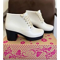 Coturno Feminino Elegante: Conforto e Estilo! - imagem 1