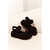 estilo-e-conforto-feminina-plataforma-papete