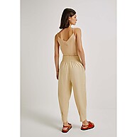 Calça Slouchy Linho Hering: Conforto e Estilo - imagem 2