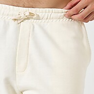 estilo-e-conforto-manteiga-amarelo-moletinho-shorts