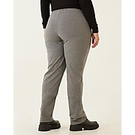 Calça Reta Plus Size: Conforto e Estilo! - imagem 2