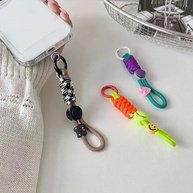 Segurança e Estilo: Cordão Universal para Celular - imagem 2