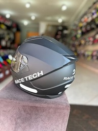 Capacete Race Tech Hit Monocolor: Segurança e Estilo para Sua Aventura - imagem 3
