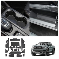 Tapetes Console e Porta Ford Ranger 2024: Proteção e Estilo em Silicone Premium (Preto, Branco, Azul, Vermelho) - imagem 1