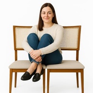 Kit 2 Cadeiras de Jantar em Madeira Maciça com Estofado em Linho Bege e Tela Sextavada - Design Atemporal e Conforto Duradouro - imagem 2