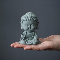 Estátua de Buda Pequena 9,9 cm - Decoração Zen para Ambientes Internos e Externos em Arenito Cinza - imagem 5