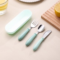 Conjunto de Talher Infantil com Estojo - Colher, Garfo e Faca Seguros para Bebês - imagem 4