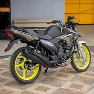 Protetor de Carenagem Factor 150 2025 com Pedaleira - Preto Fosco: Segurança e Estilo Premium - imagem 4