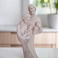 Escultura da Sagrada Família em Mármore - 32cm Detalhada para Decoração e Devoção - imagem 3