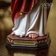 Imagem do Sagrado Coração de Jesus em Resina 30cm - Peça Importada para Decoração e Fé - imagem 5
