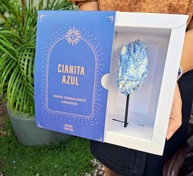 Patuá de Cianita Azul com Base de Ferro - Coleção Feng Shui Tranquilidade | Cristal para Intuição e Expressão Verdadeira - imagem 1