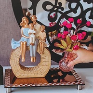 Figura Decorativa Família em Resina 18x8x27cm - Wolff | Decore com Estilo e Sofisticação - imagem 3