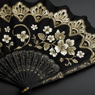 Leque Dobrável Espanhol com Renda e Estampa Floral - Branco - imagem 4