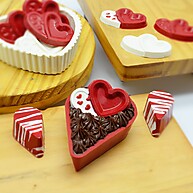 Forma Coração Duplo: Bombons e Doces Irresistíveis! - imagem 1