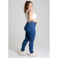 Calça Jeans Sawary Plus Size: Modelagem que Deixa o Corpo com Mais Forma - imagem 2
