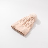 forrado-feminino-com-de-pelinho-a-de-e-antialergico-perola-pompom-la-gorro-a