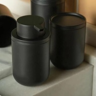 funcionalidade-design-a-preto-premium-e-moderno-liquido-sabonete-bold-porta-a