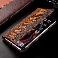 Capa iPhone 15 Pro Max: Luxo em Couro Genuíno - imagem 4