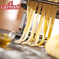 Macarrão Talharim Largo Com Ovos Casa Germani 500G, Germani Alimentos, Massa Talharim De Sêmola Com Ovos Pasta Tagliatelle Larghe All Uovo, Vermelho, Um Ninho Delicioso De Sabor, Receita Caseira Desde - imagem 4