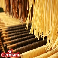 Macarrão Espaguete Sem Ovos Germani 500G, Germani Alimentos, Massa Espaguete De Sêmola Sem Ovos Pasta Spaghetti Senza Uova, Amarelo, Melhor Sabor Da Massa Mais Tradicional, Receita Caseira Desde 1892 - imagem 4